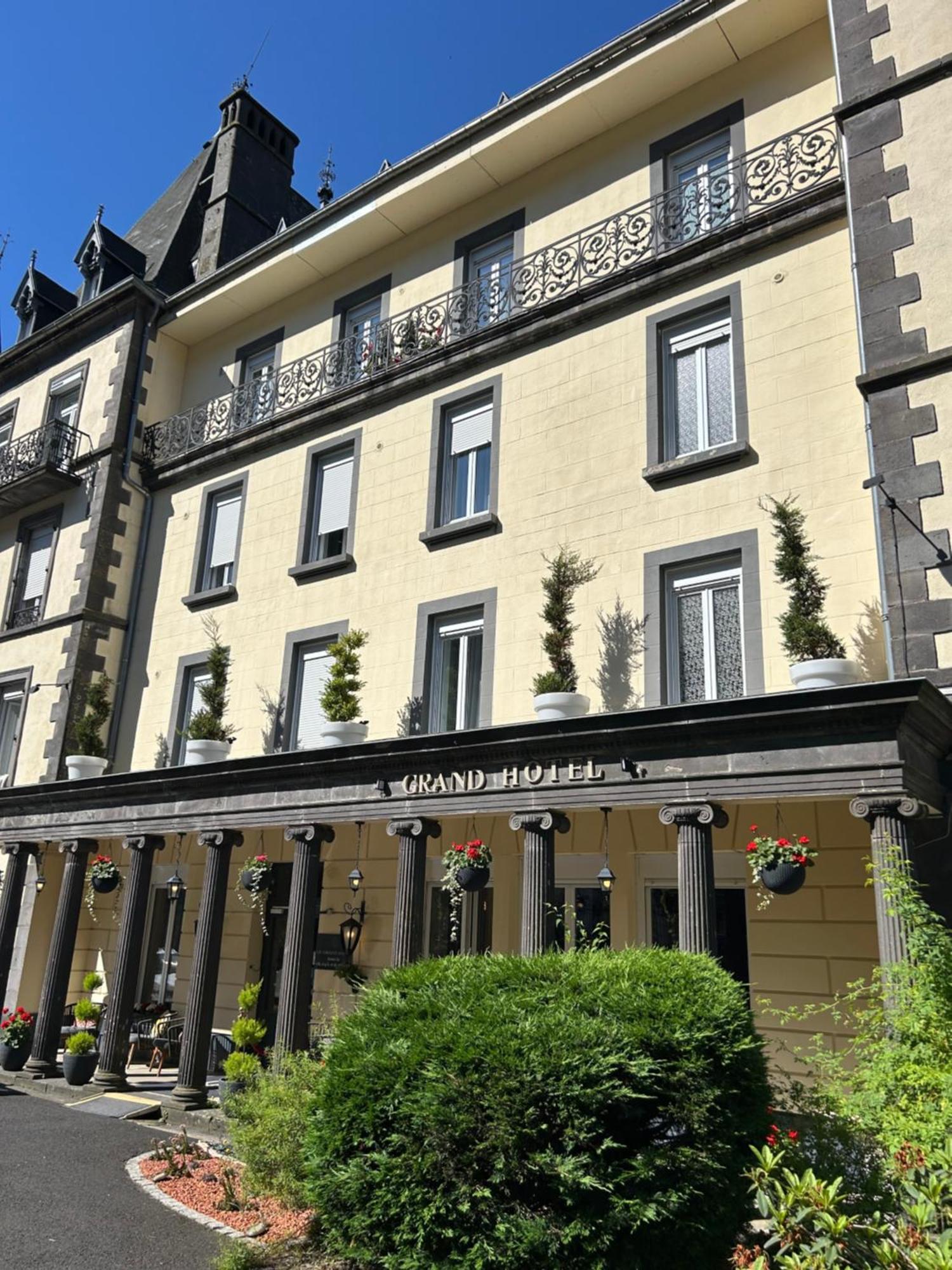Le Grand Hotel Mont Dore Exterior photo