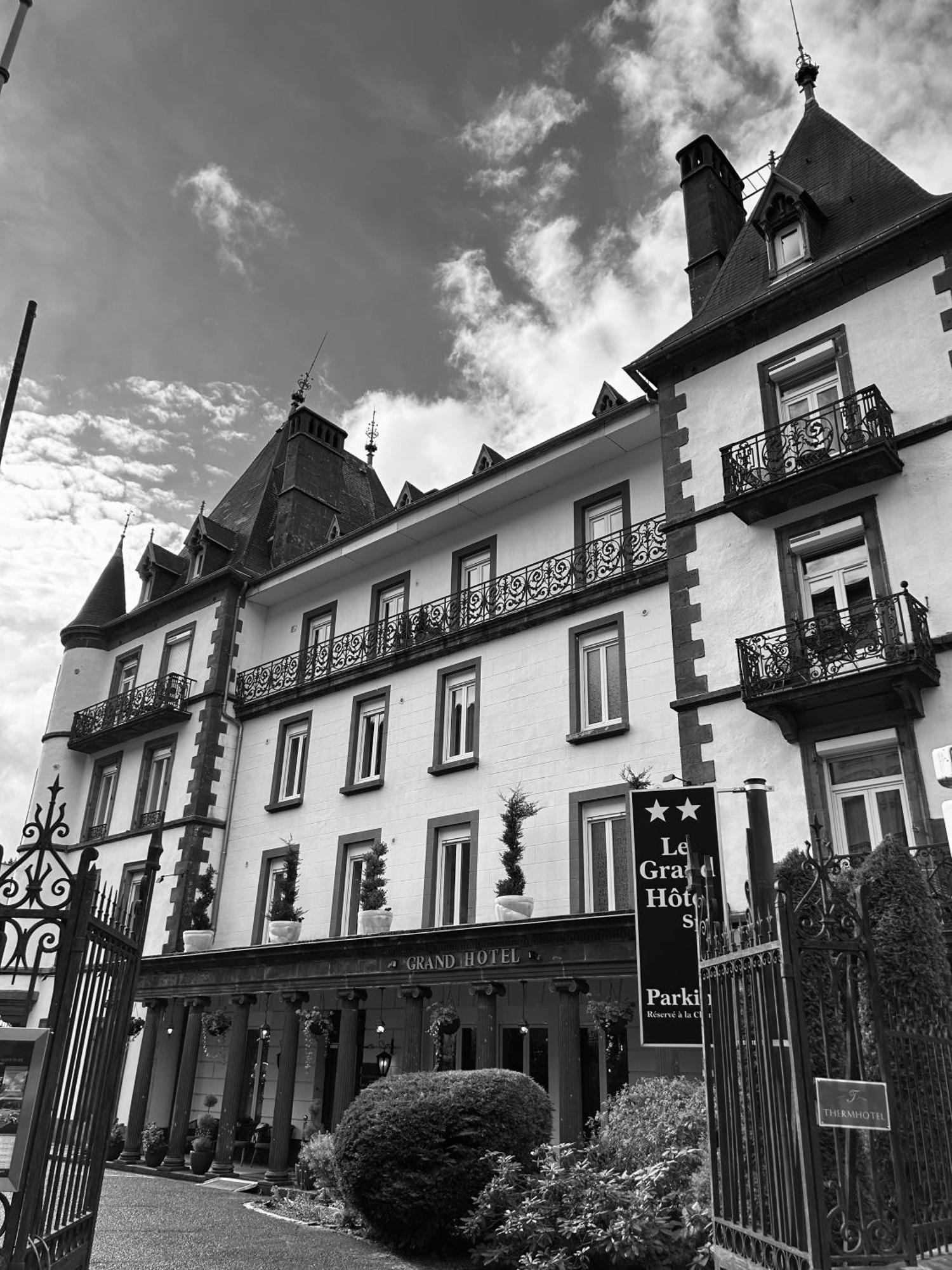Le Grand Hotel Mont Dore Exterior photo